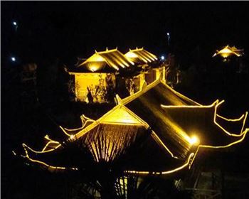 青海西安戶(hù)縣金龍峽竹樓亮化工程